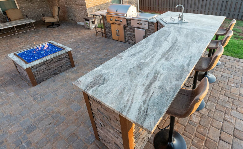 Granite Countertops in Outdoor Kitchen Space